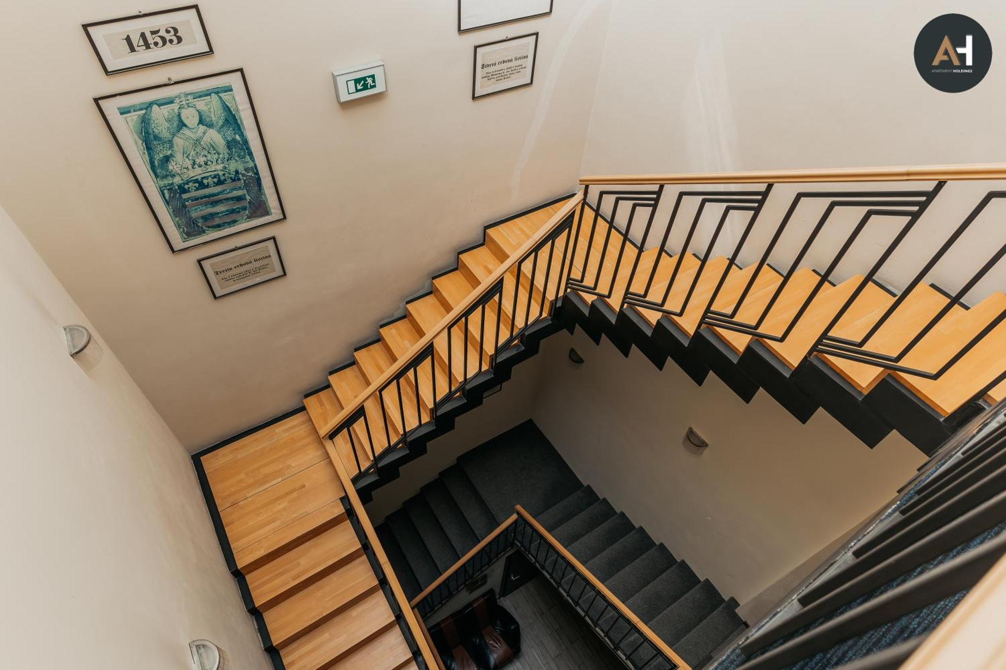 Ah Charlotte City Center Apartment Кошице Екстер'єр фото