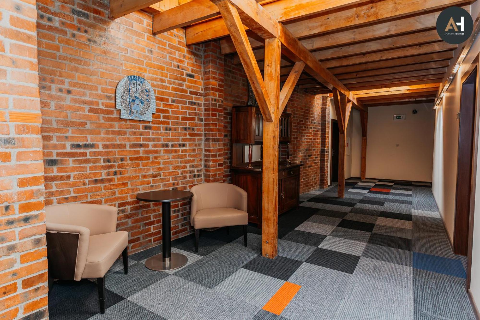 Ah Charlotte City Center Apartment Кошице Екстер'єр фото