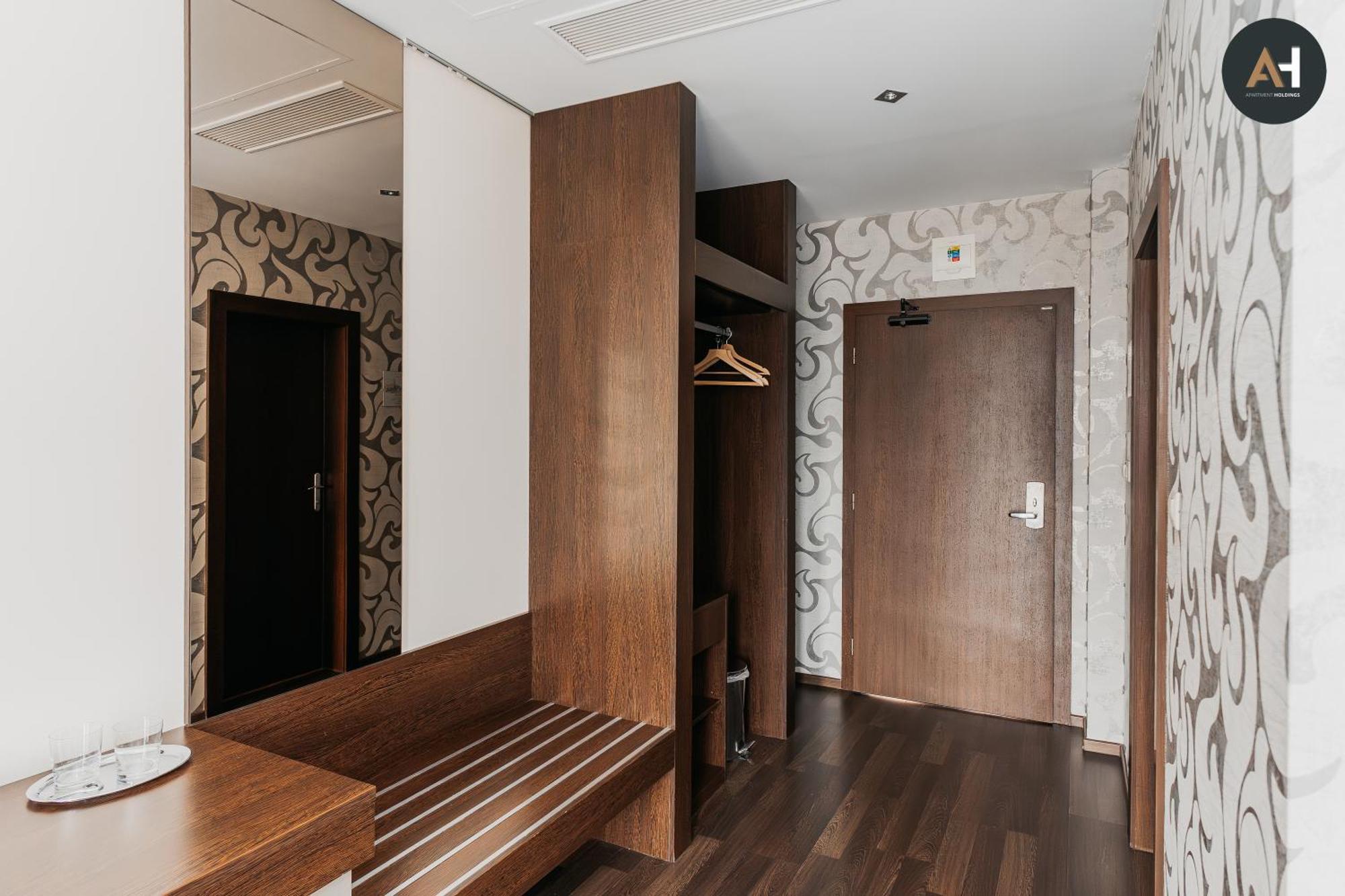 Ah Charlotte City Center Apartment Кошице Екстер'єр фото