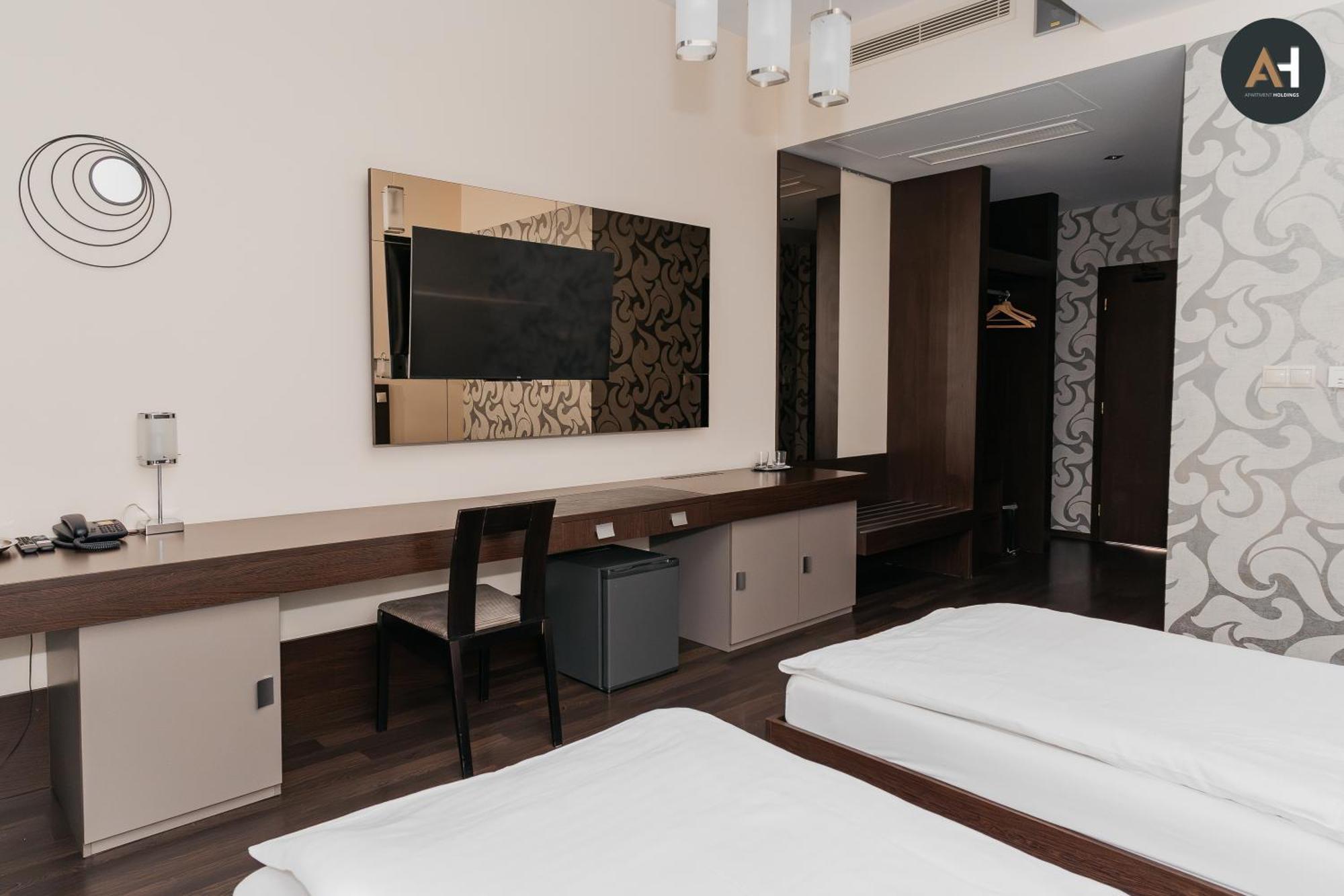 Ah Charlotte City Center Apartment Кошице Екстер'єр фото