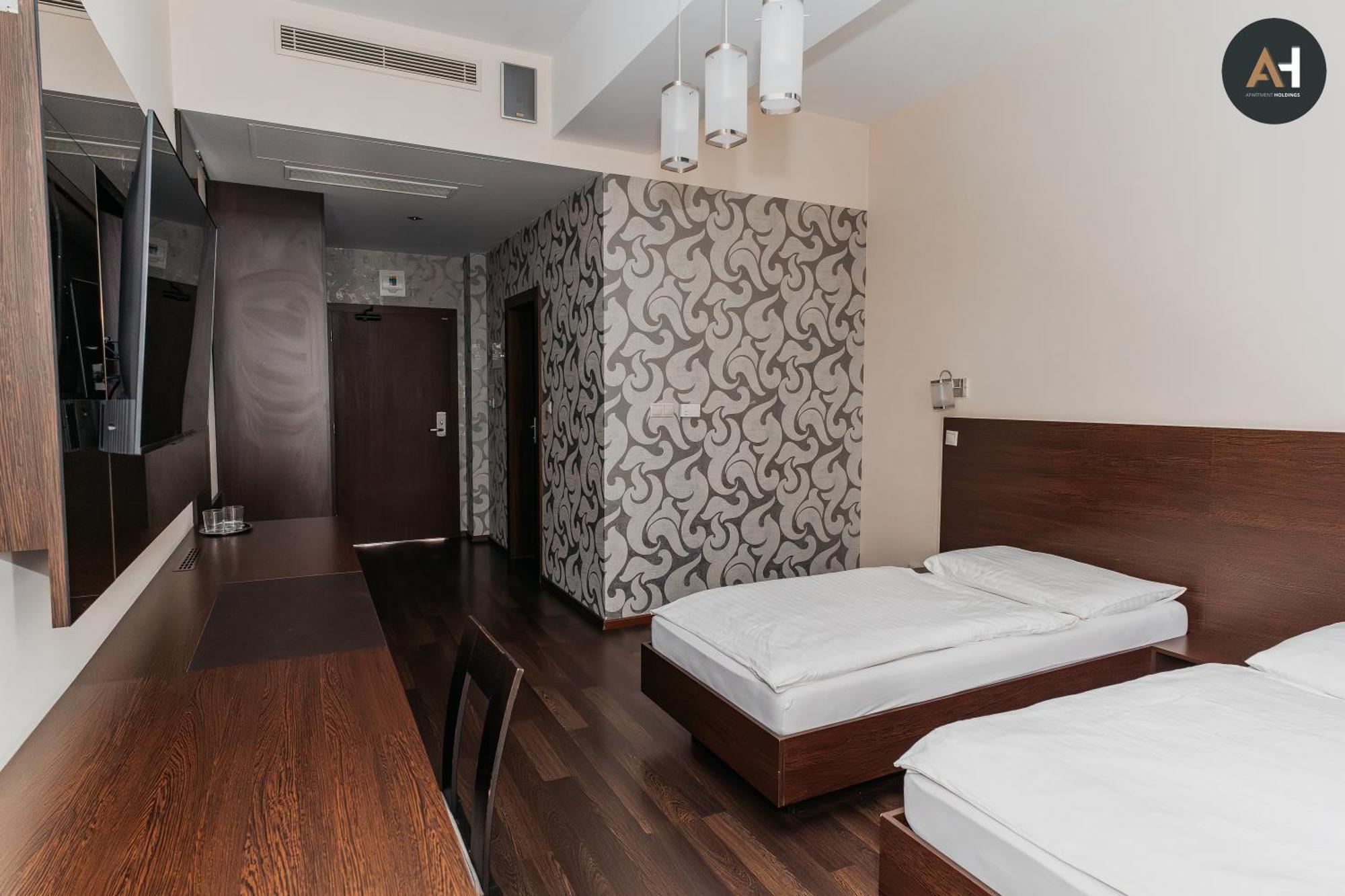 Ah Charlotte City Center Apartment Кошице Екстер'єр фото