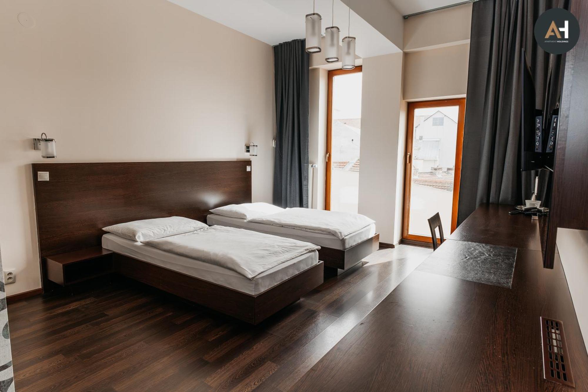Ah Charlotte City Center Apartment Кошице Екстер'єр фото